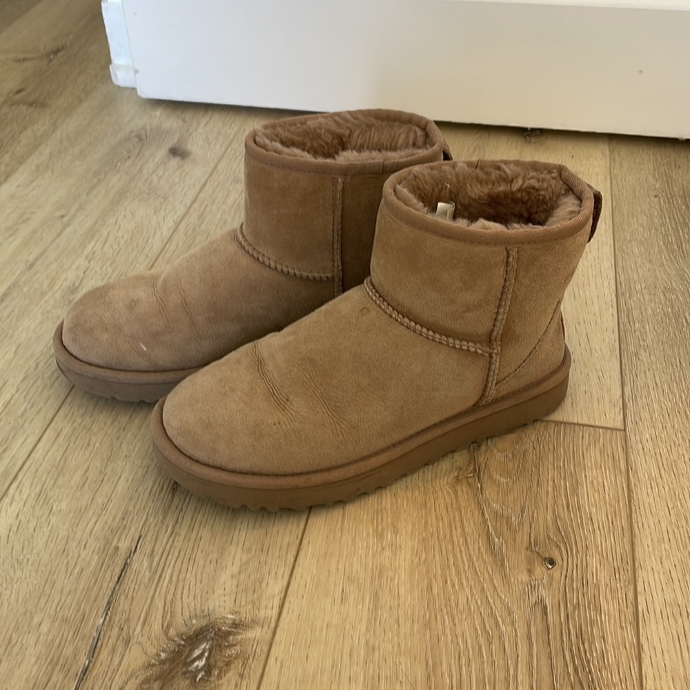 Ugg Classic Mini II Boot size 7